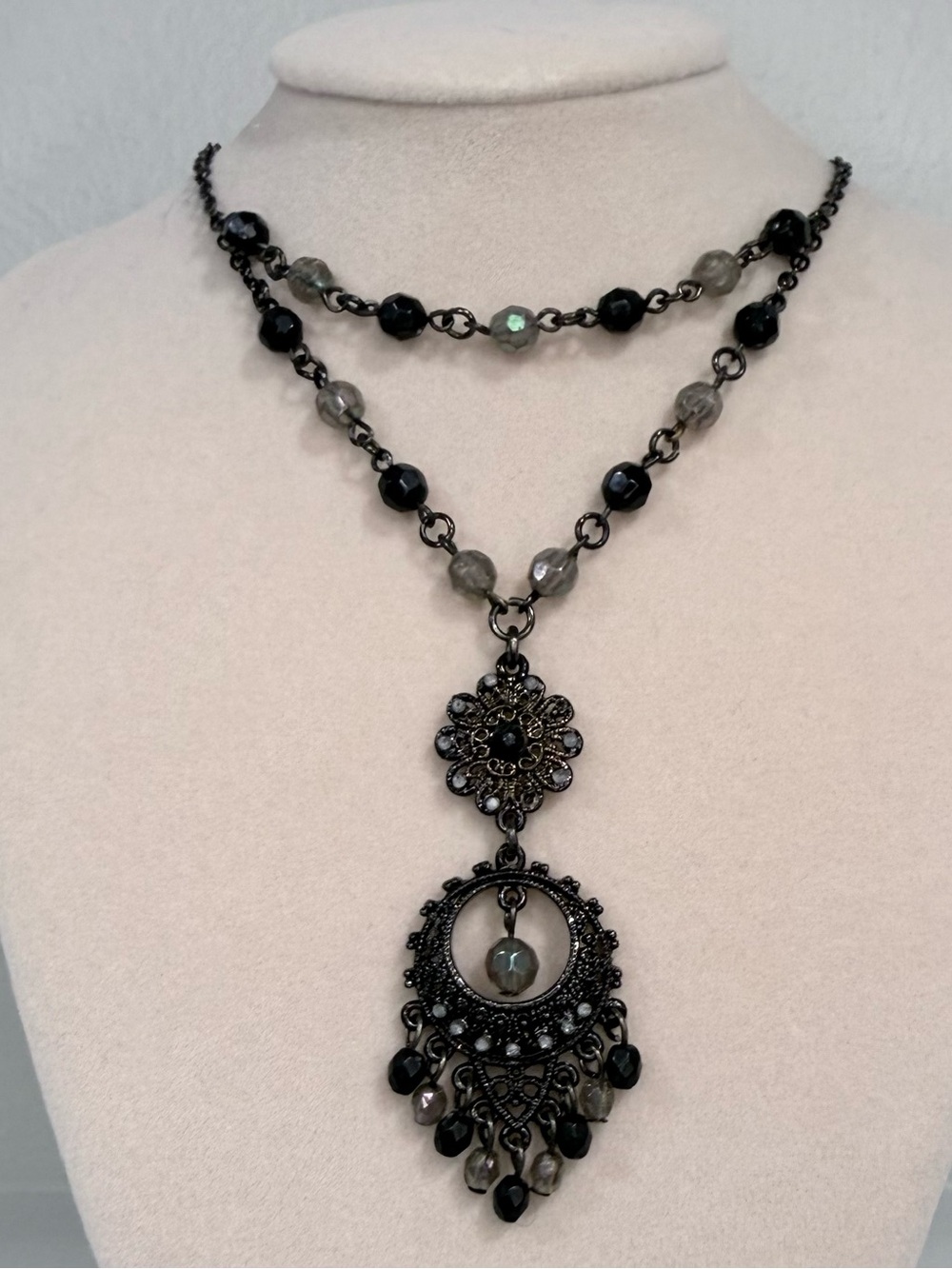 Vintage Park Lane Black and Gray Beaded Filigree Pendant Necklace